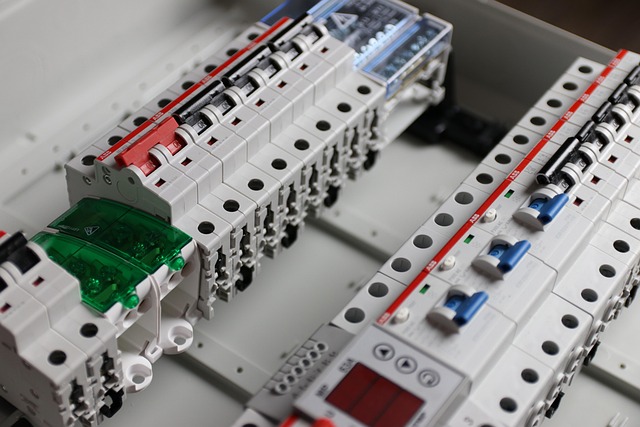 Součástí rekonstrukce bytů bývá i výměna elektroinstalace